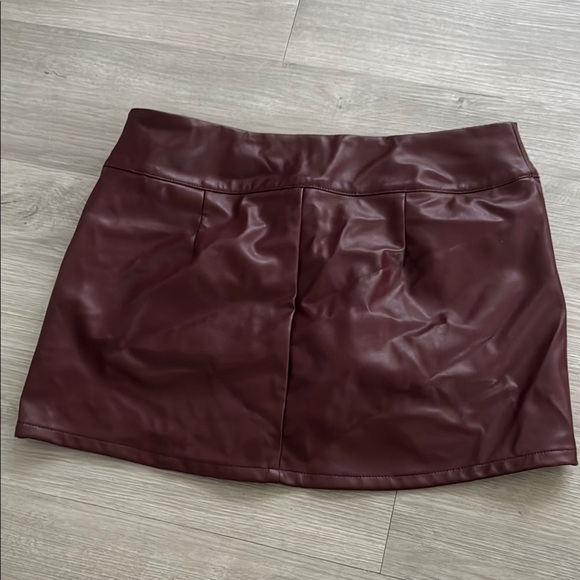 Burgundy Faux Leather Mini Skirt - Picture 4 of 4